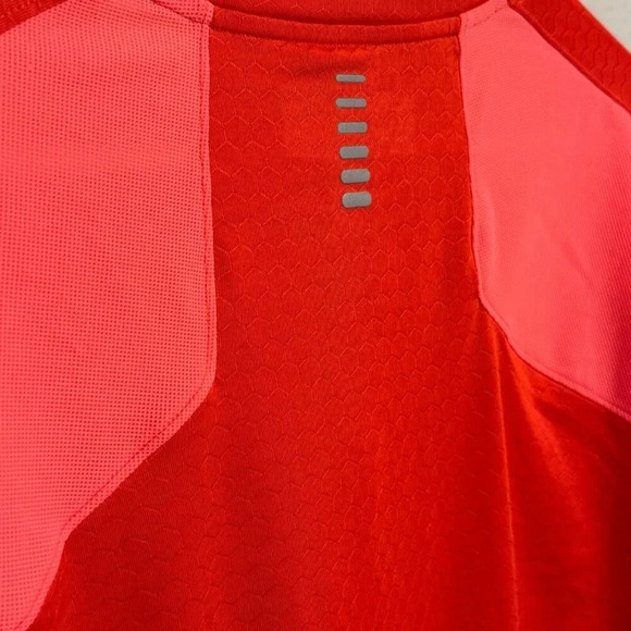 Under Armour Mens Sports Shirt -‎ HexDelta HeatGear - Tomato Red - Size XL - Picture 8 of 9